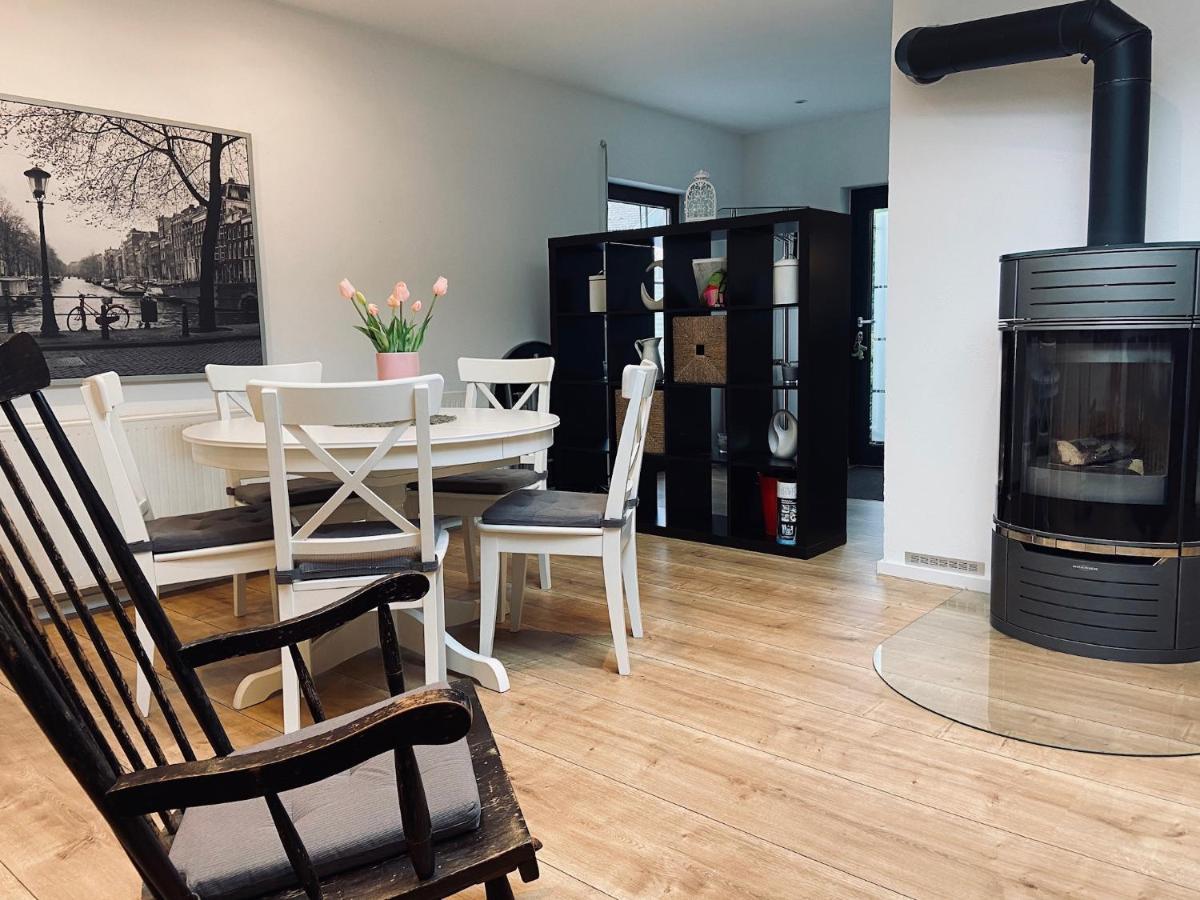 Haiger Ferienwohnung Tulpenweg Mit Kaminofen מראה חיצוני תמונה