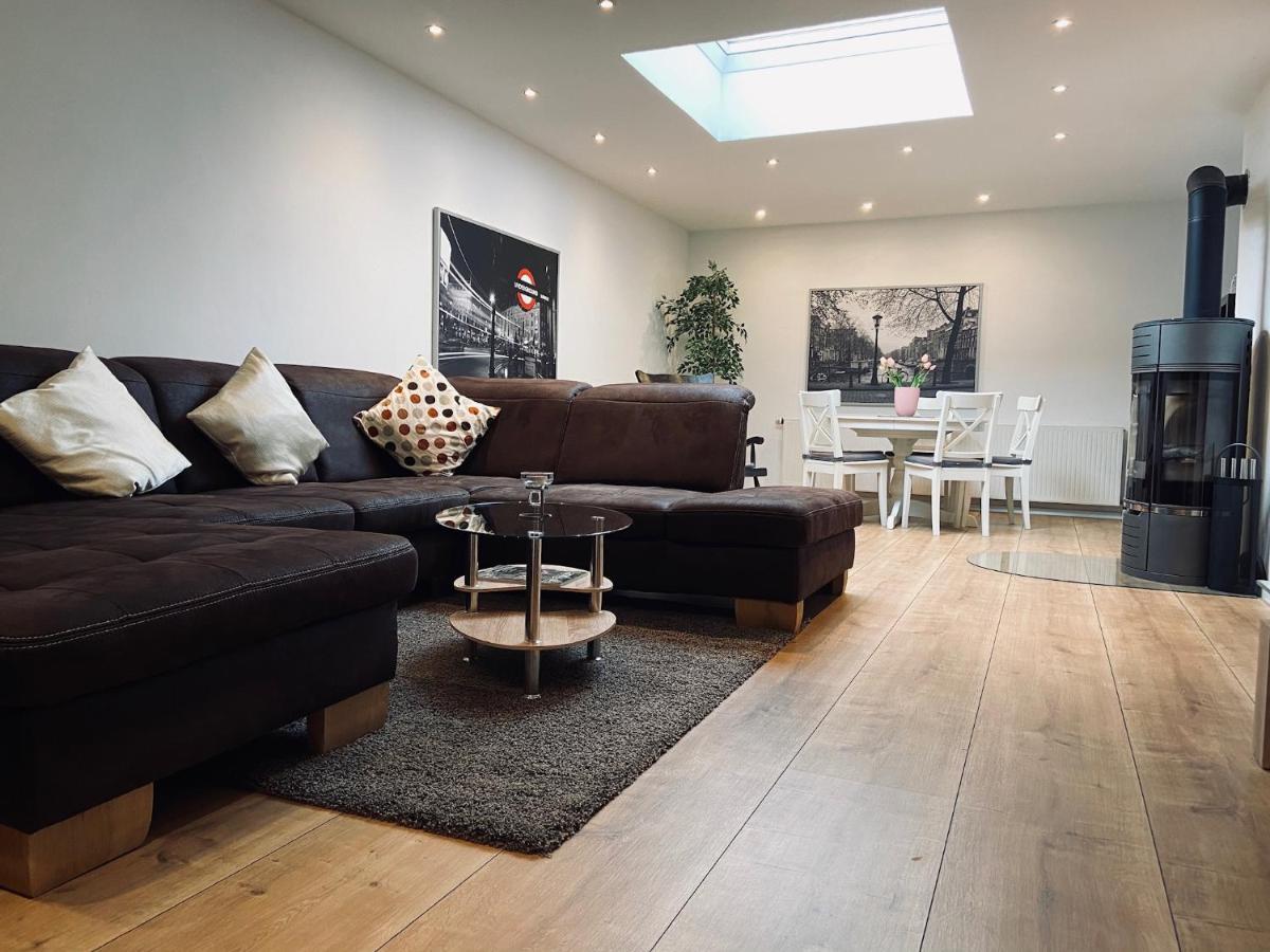Haiger Ferienwohnung Tulpenweg Mit Kaminofen מראה חיצוני תמונה